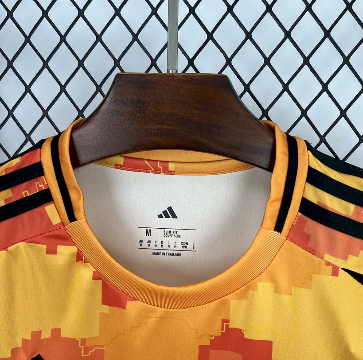 Paris FC maillot foot third 2024/2025 Ninho Jefe Orange