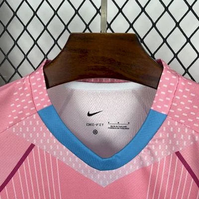 PSG Paris Saint Germain maillot foot concept rose 2025/2026