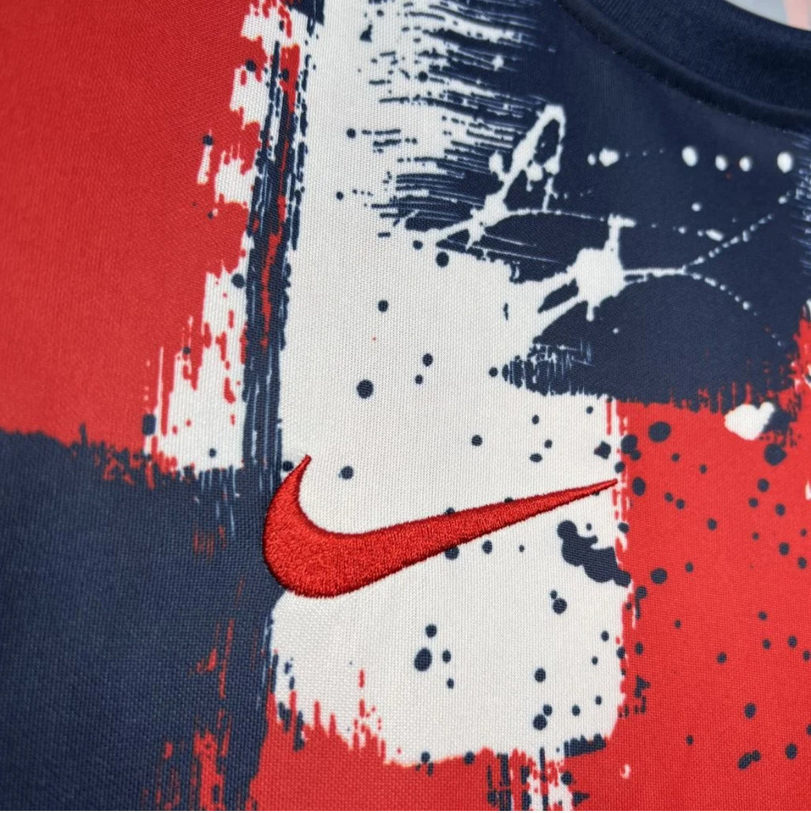 Paris Saint Germain PSG maillot foot 2024/2025 entraînement