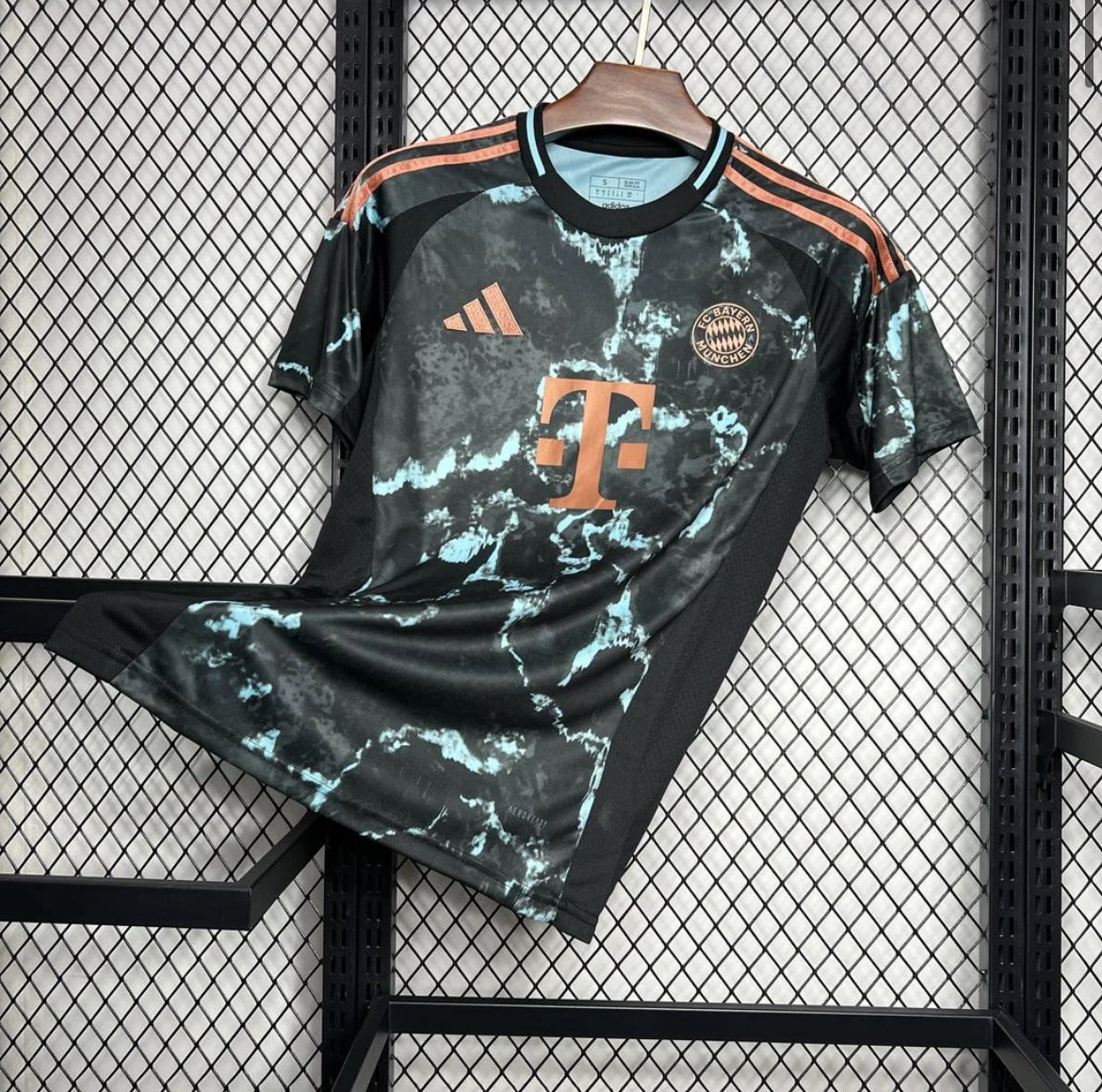 Bayern Munich maillot foot extérieur 2024/2025