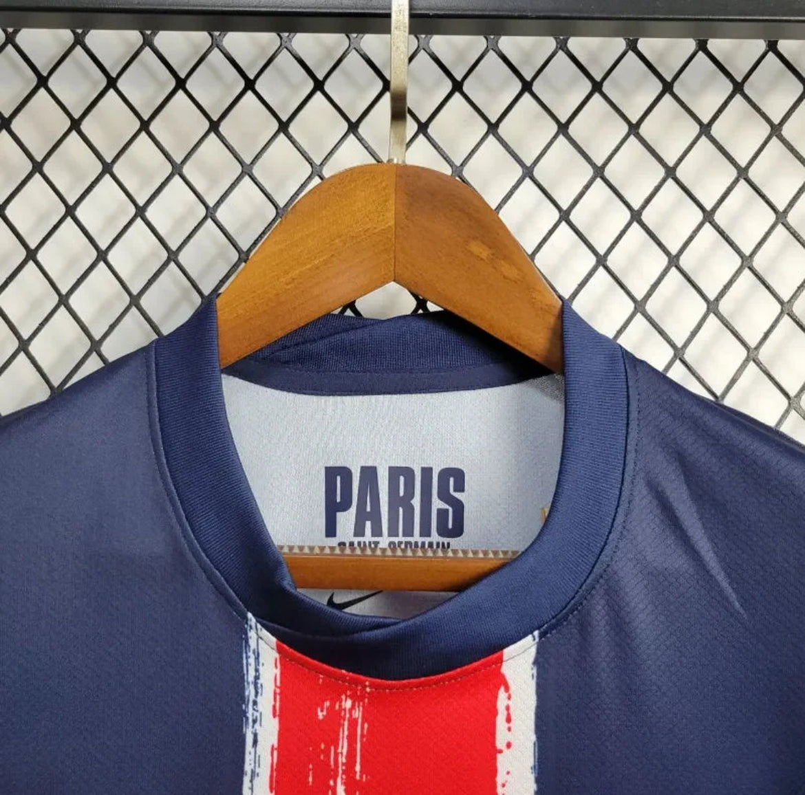 Paris Saint Germain PSG maillot foot 2024/2025 domicile
