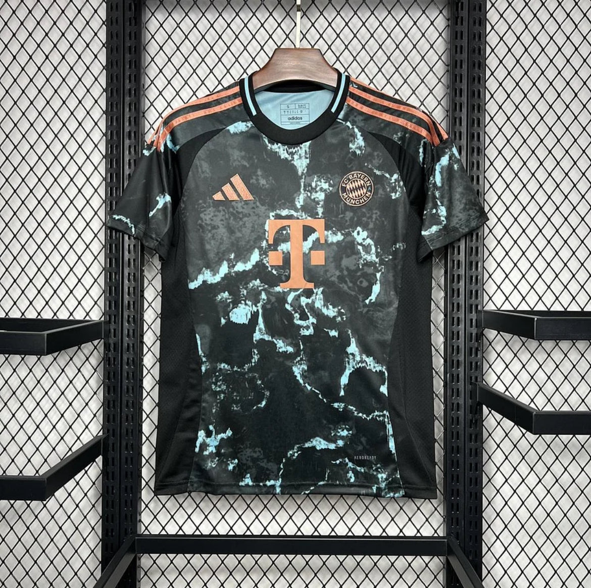 Bayern Munich maillot foot extérieur 2024/2025