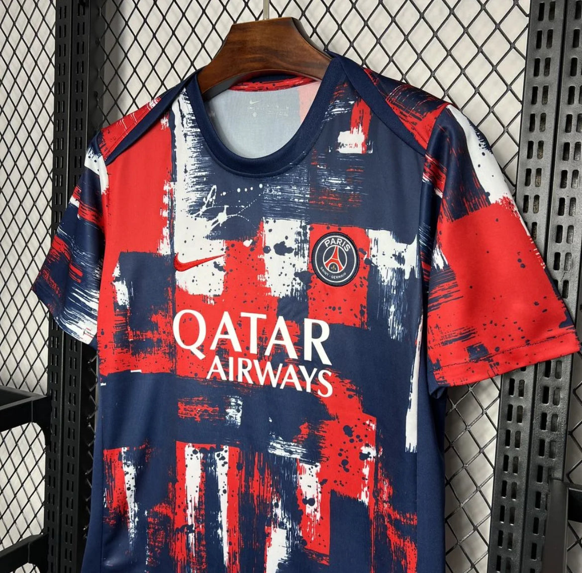 Paris Saint Germain PSG maillot foot 2024/2025 entraînement