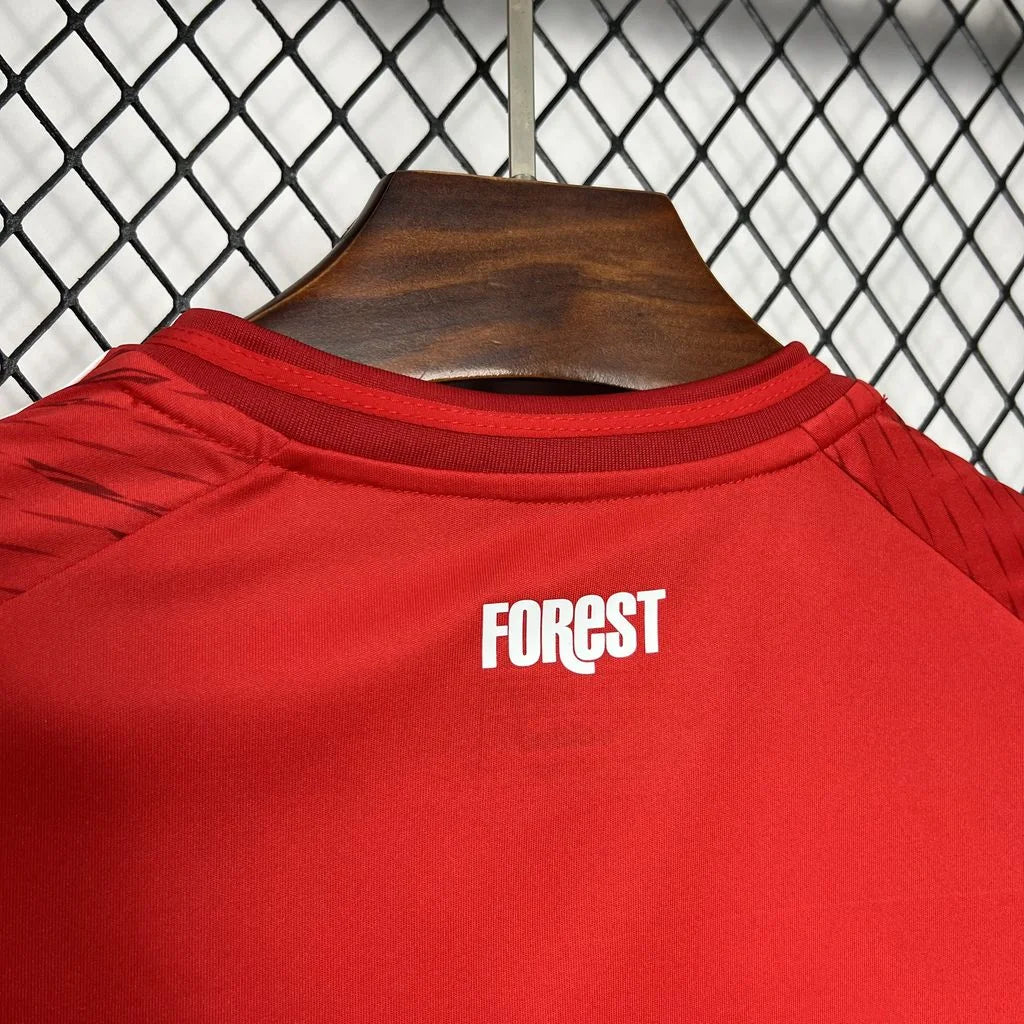 Nottingham Forest maillot foot domicile 2024/2025