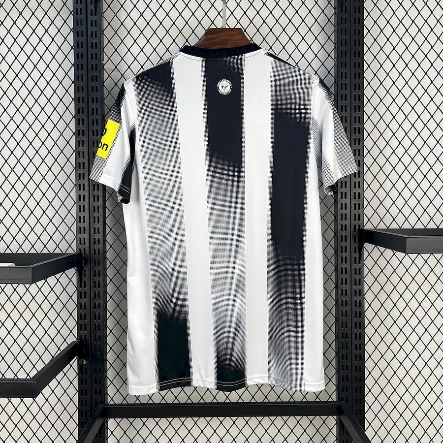 Newcastle maillot foot domicile 2025/2026