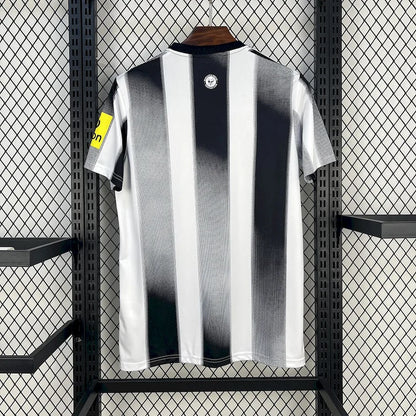 Newcastle maillot foot domicile 2025/2026