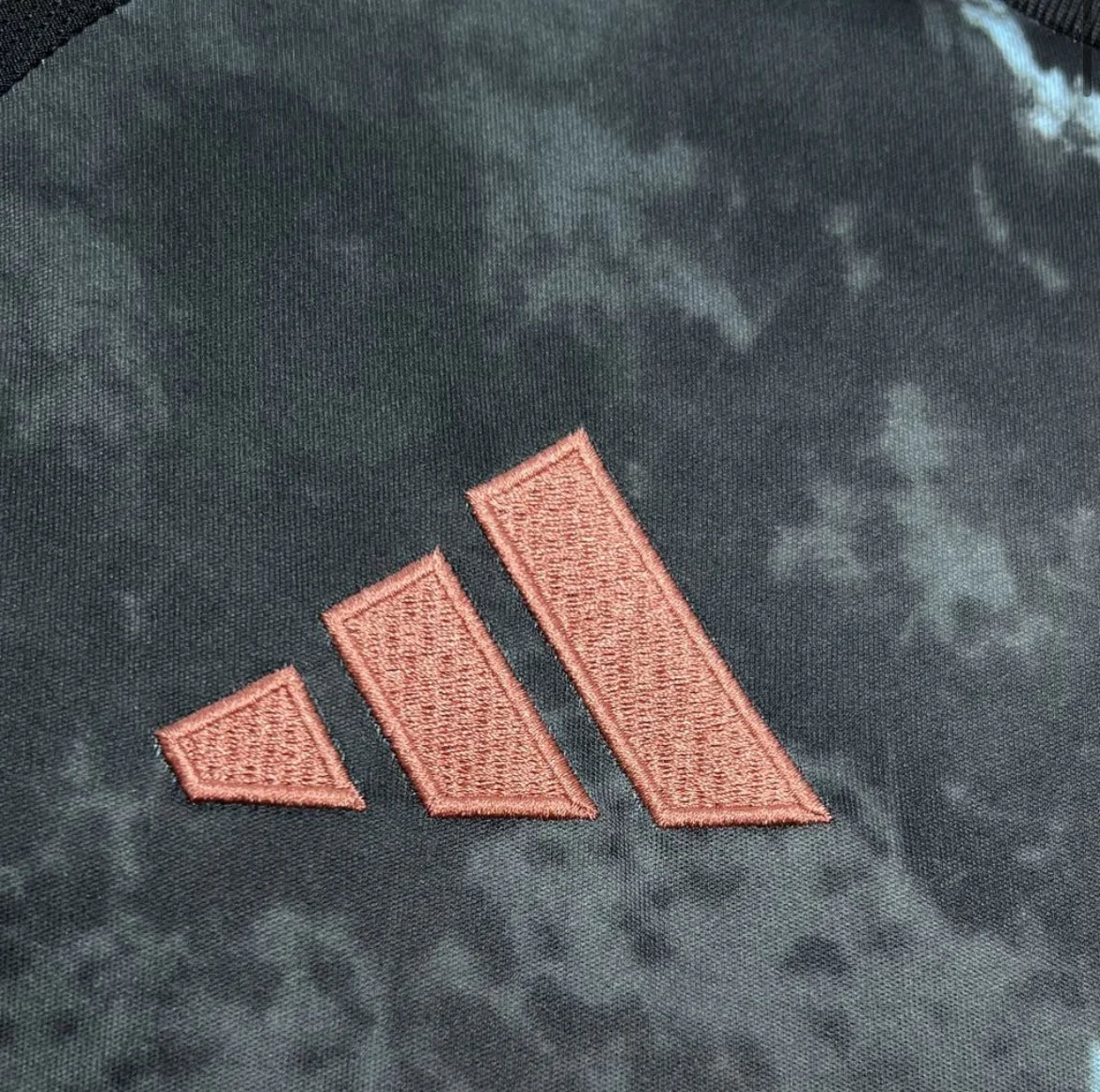 Bayern Munich maillot foot extérieur 2024/2025