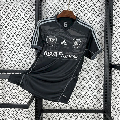 River Plater maillot foot 70ème anniversaire 2013/2014 retro