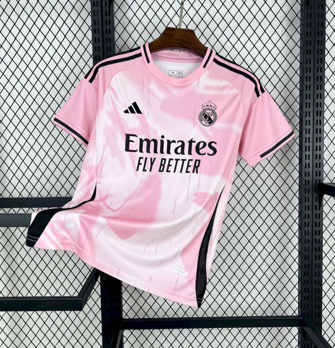 Maillot réal Madrid rose 2024/2025