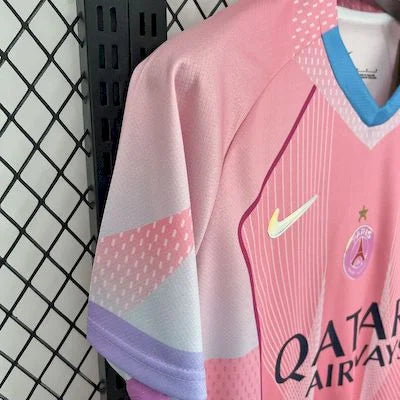 PSG Paris Saint Germain maillot foot concept rose 2025/2026