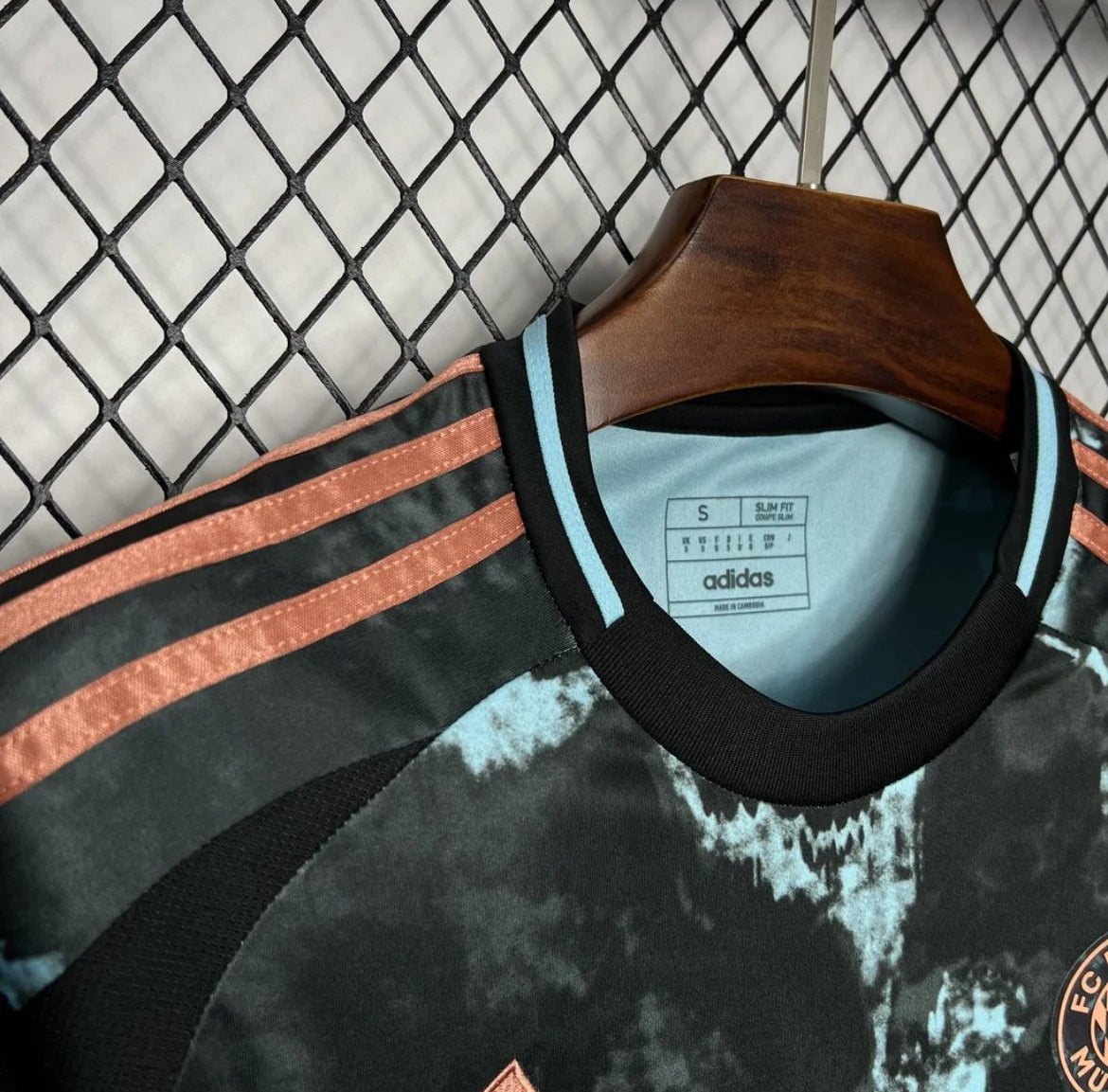 Bayern Munich maillot foot extérieur 2024/2025